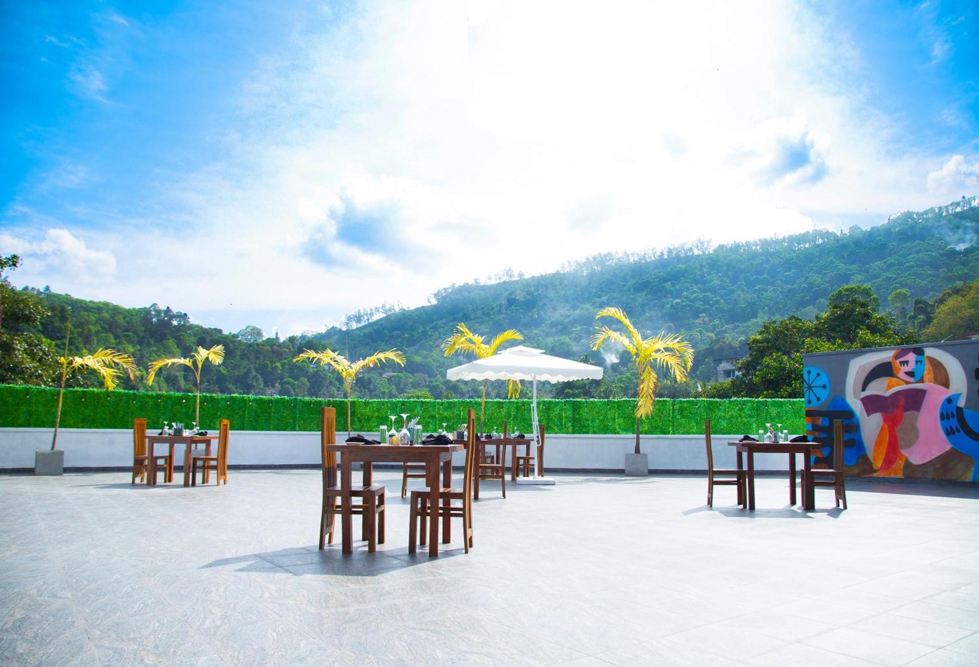 Crown Regency- Badulla Otel Dış mekan fotoğraf