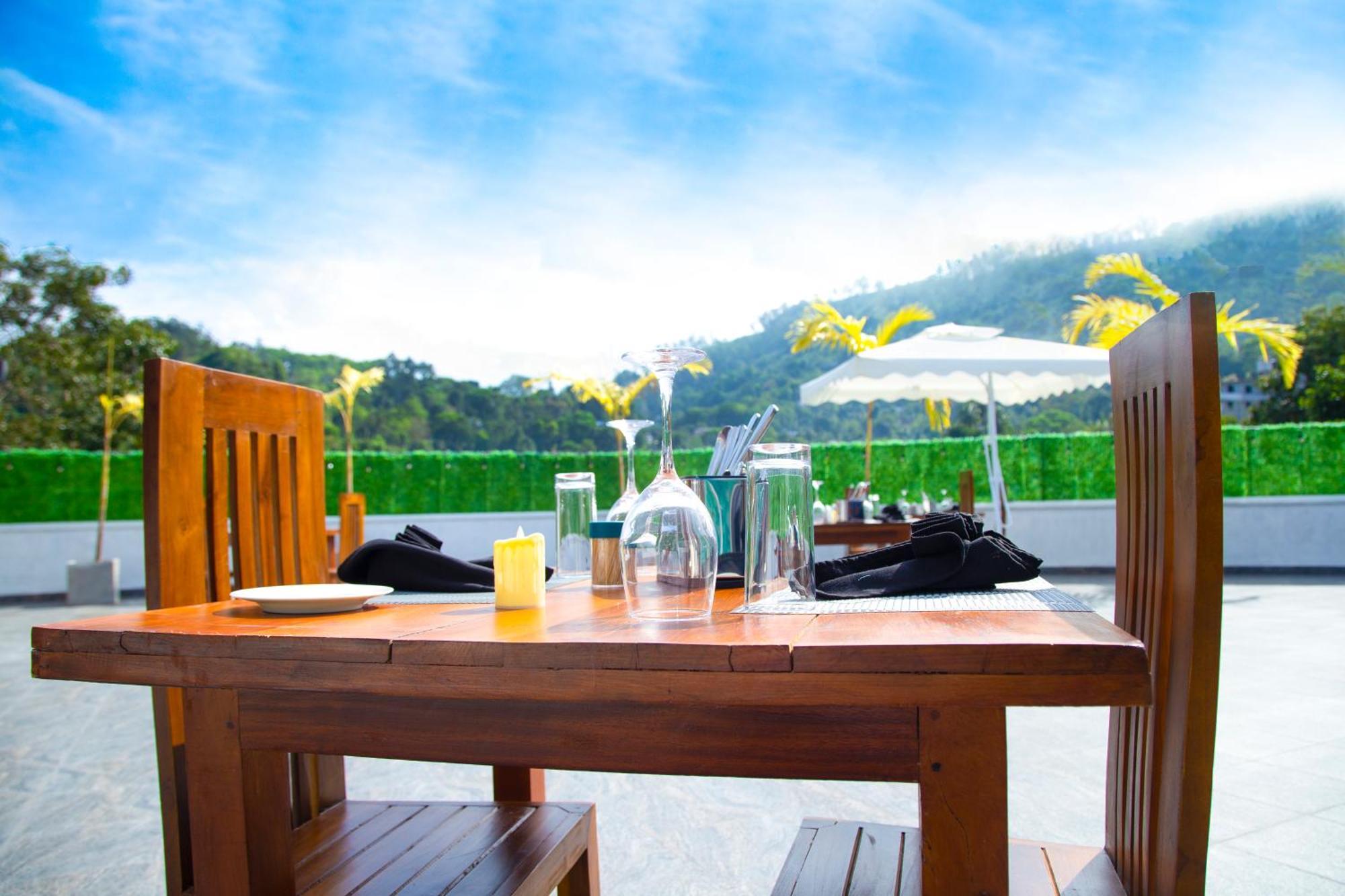 Crown Regency- Badulla Otel Dış mekan fotoğraf