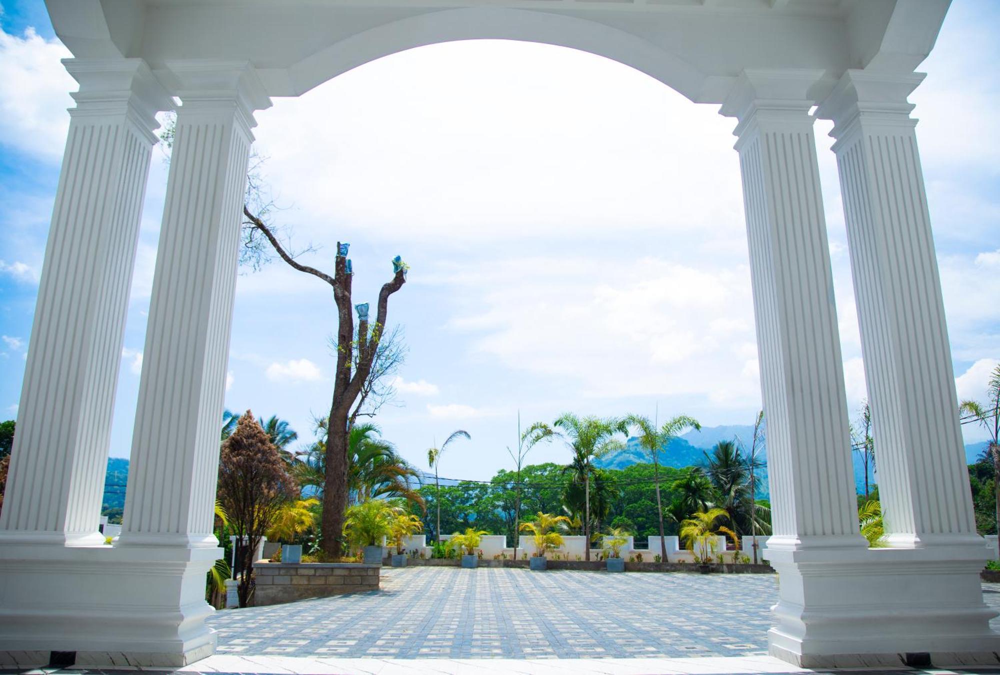 Crown Regency- Badulla Otel Dış mekan fotoğraf