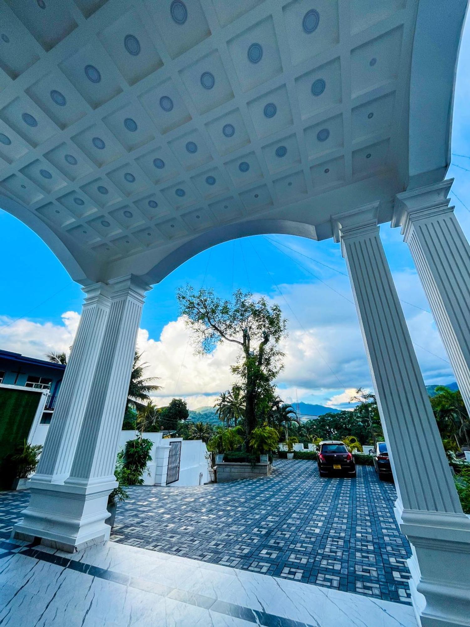 Crown Regency- Badulla Otel Dış mekan fotoğraf