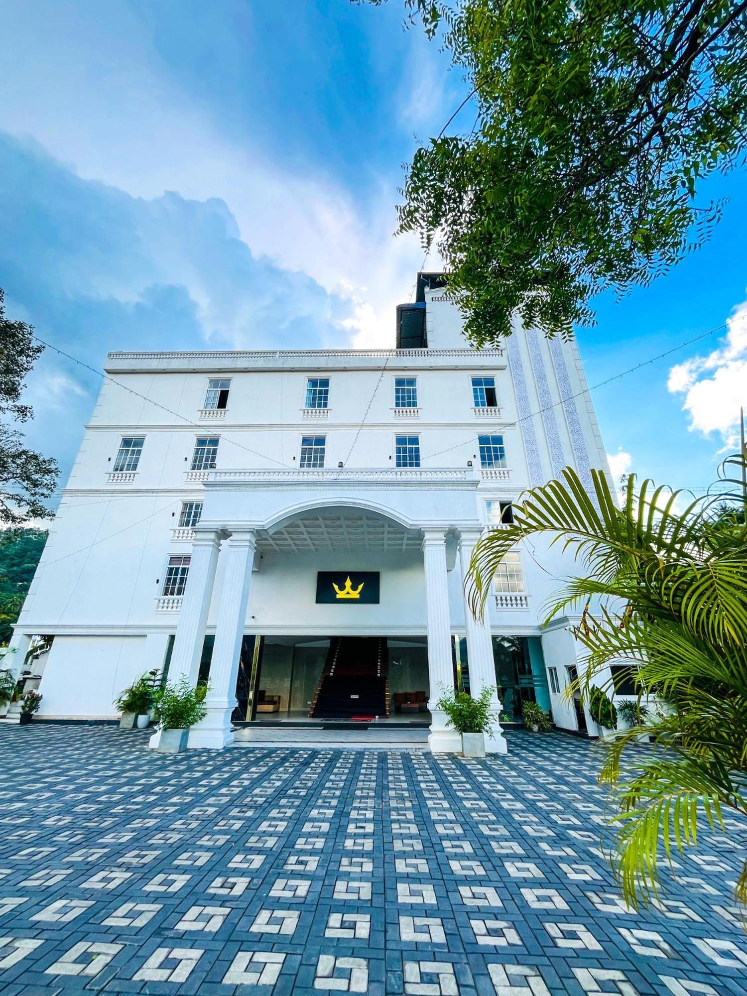 Crown Regency- Badulla Otel Dış mekan fotoğraf
